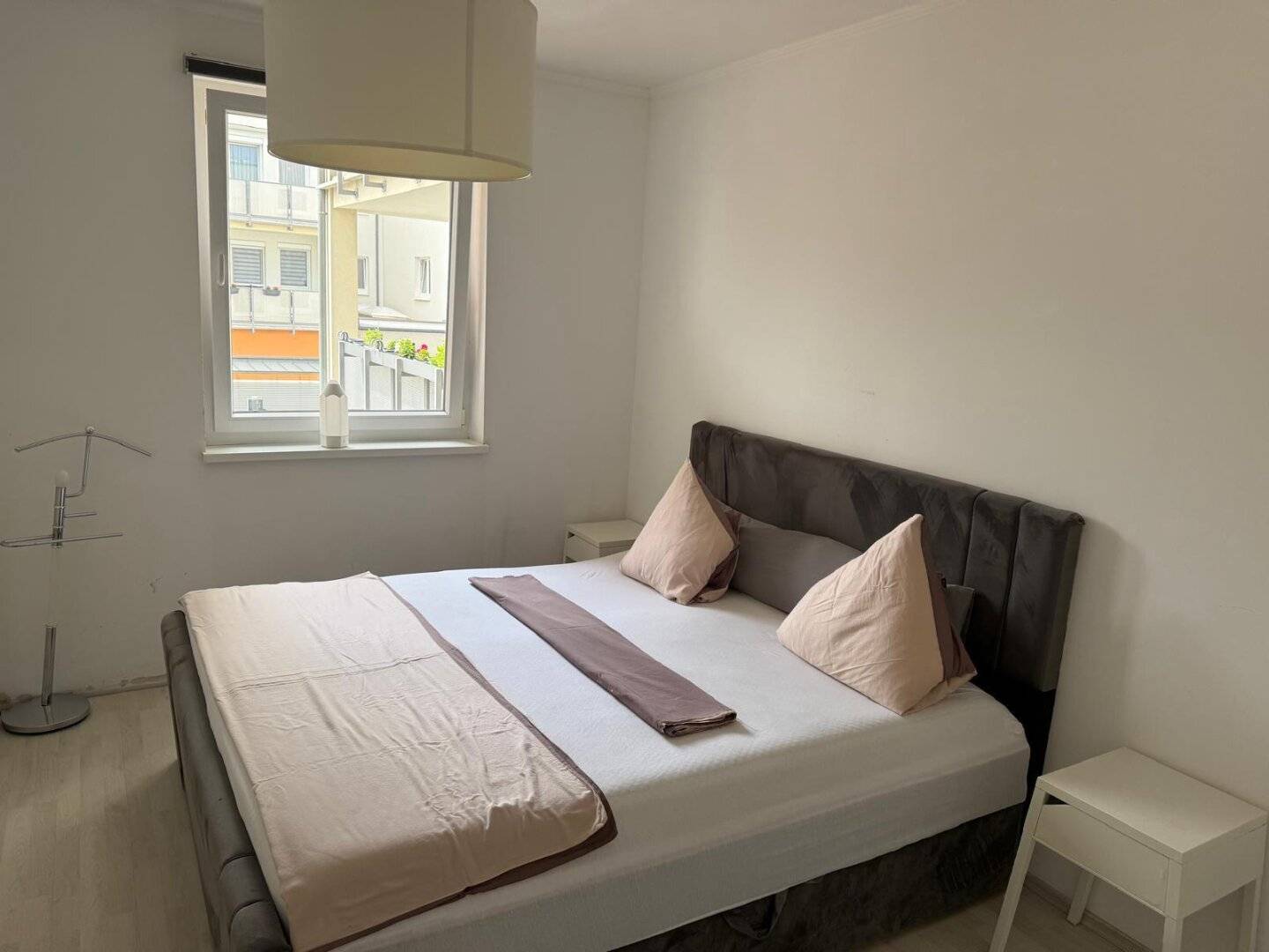 Vösendorf Seepark, Stilvolle 3- Zimmer- Wohnung mit Balkon und Parkplatz