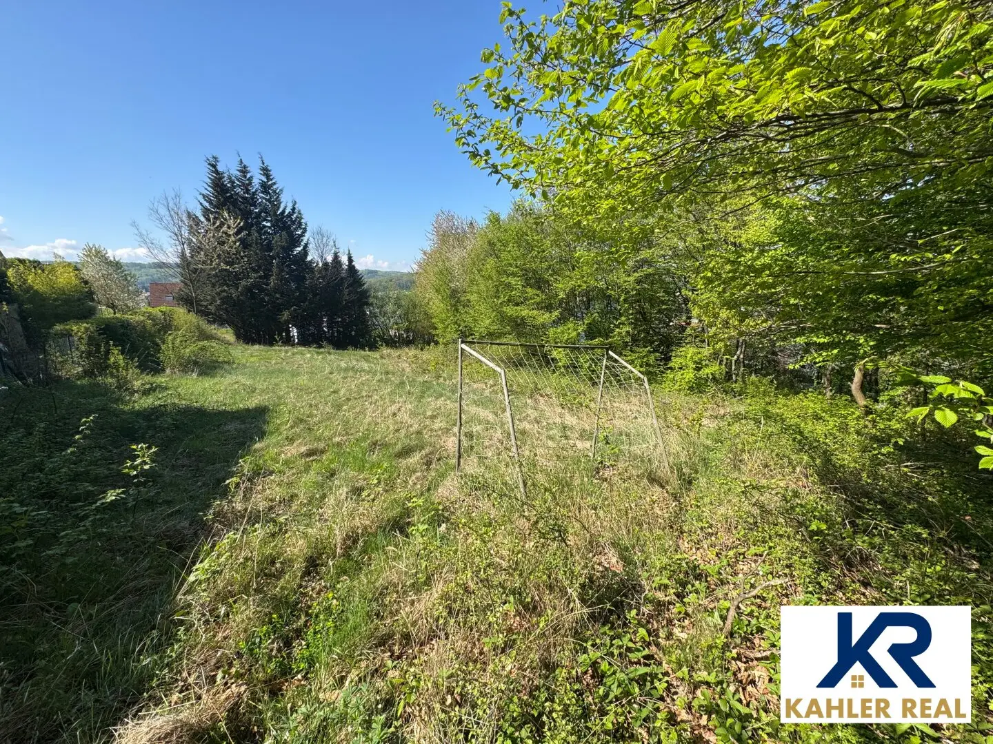 Traumgrundstück 766m² mit Baugenehmigung in Gablitz – Fern- & Grünblick inklusive!