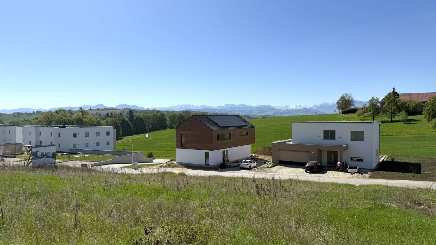 Baugrund mit genialem Bergpanorama