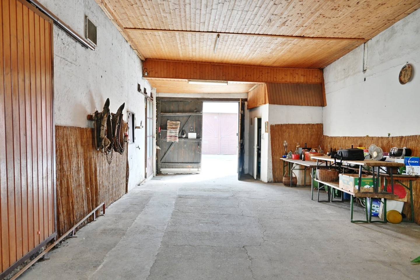 Großzügiges Wohnen an der Retzer Stadtgrenze mit flexiblem Raumangebot, Weinkeller & Nebenräumen