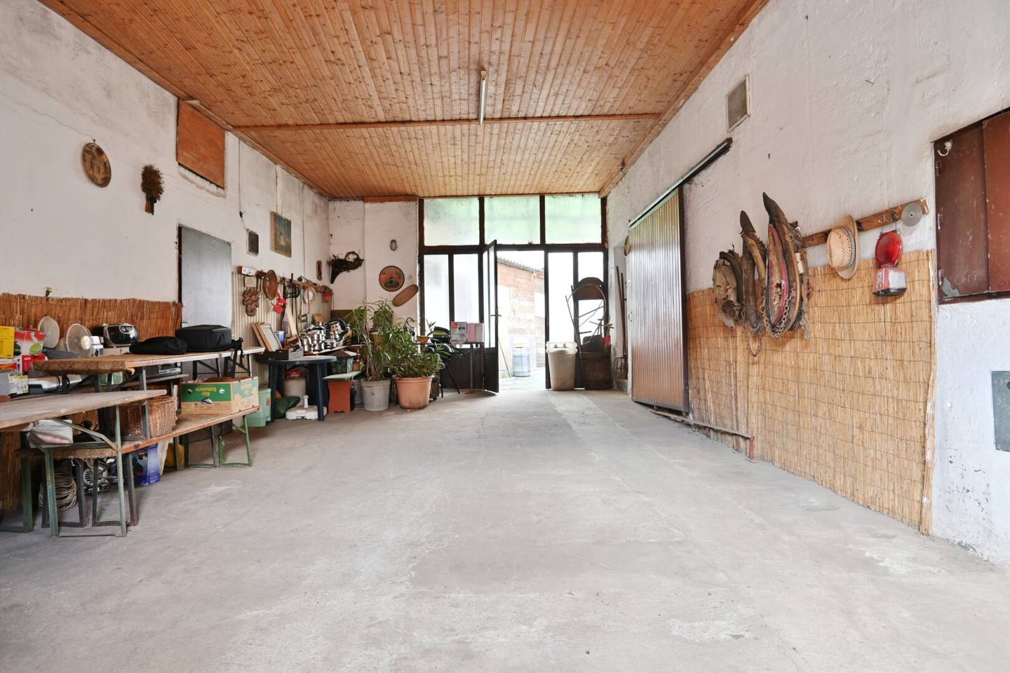 Großzügiges Wohnen an der Retzer Stadtgrenze mit flexiblem Raumangebot, Weinkeller & Nebenräumen