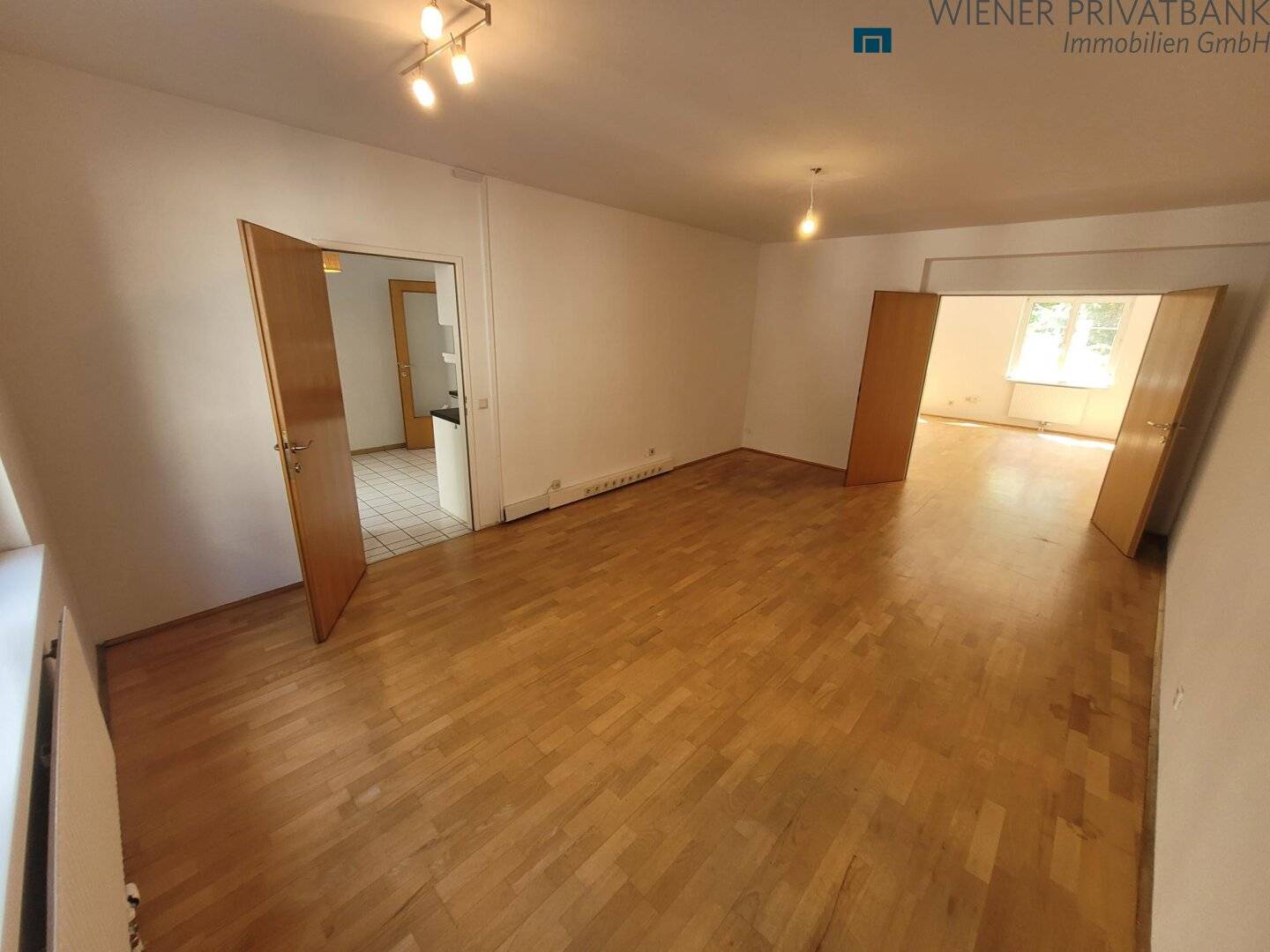 SCHÖNES & RUHIGES BÜRO IN 1080