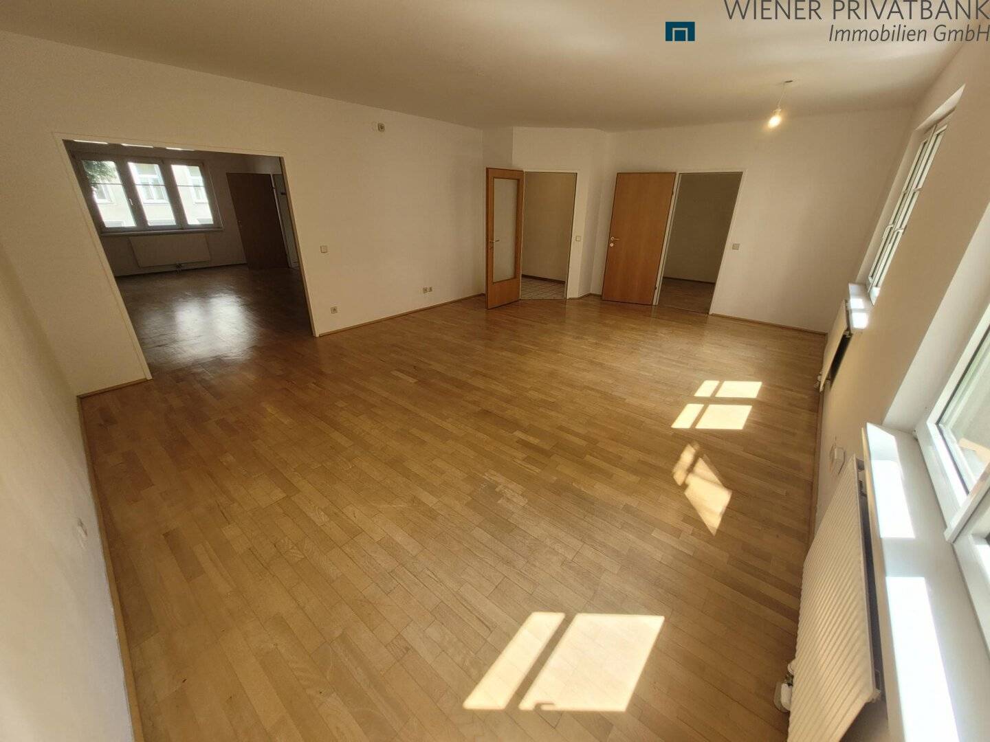 SCHÖNES & RUHIGES BÜRO IN 1080