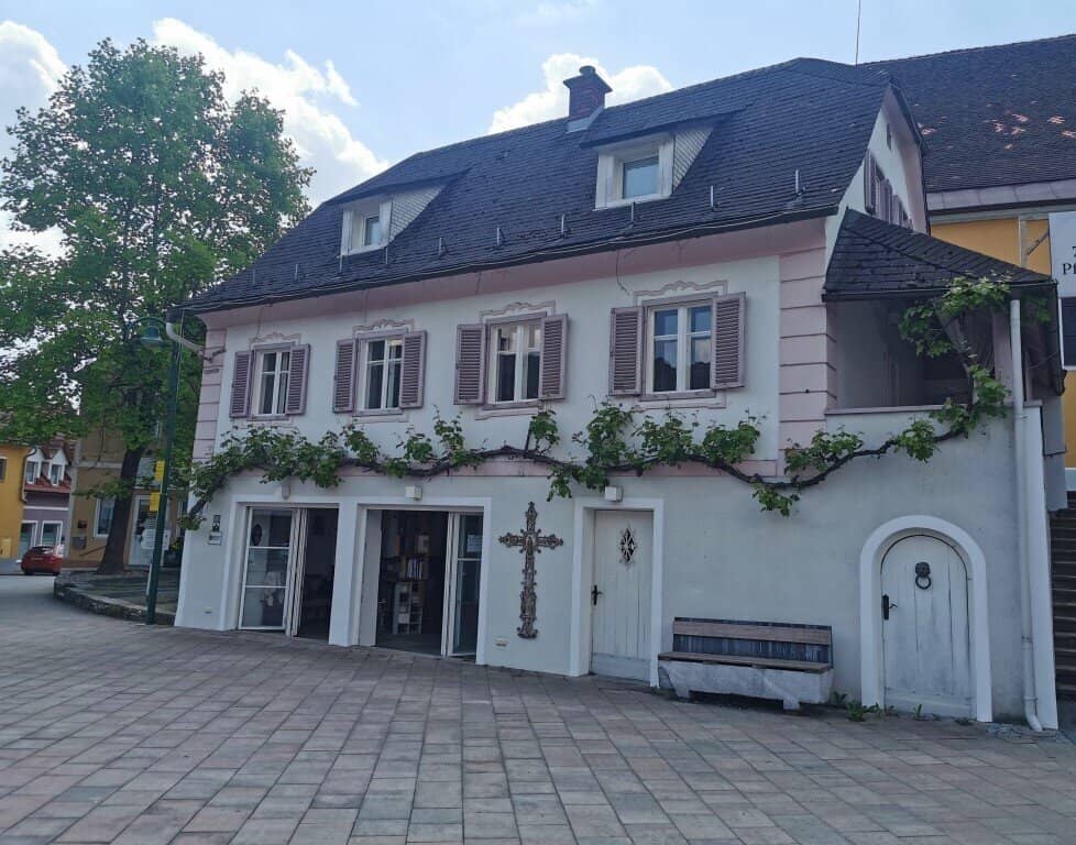 Hübsche Biedermeiervilla am Beginn der weststeirischen Weinstraße - ideal für eine Pizzeria, Bäckerei, Café oder Bioladen!