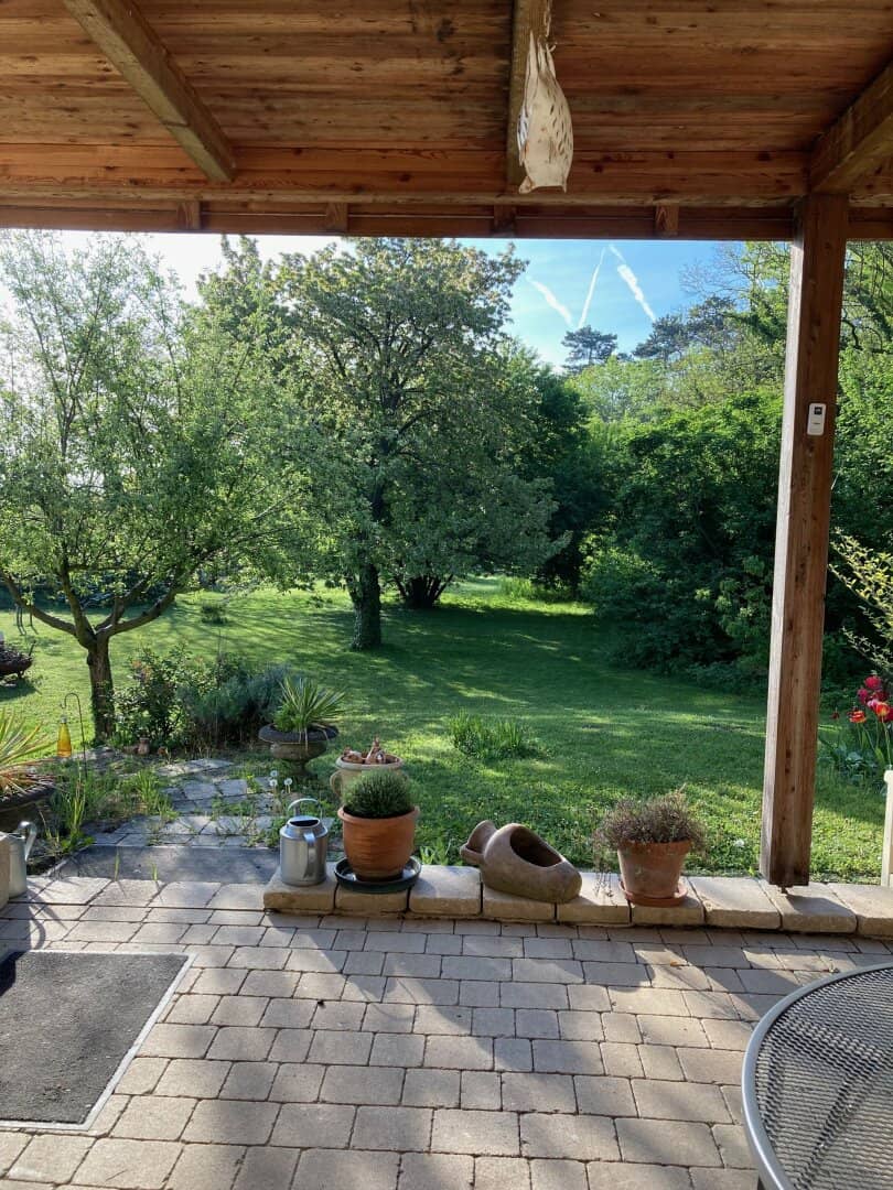 Familienfreundliches Landhaus mit 2.600m2 naturnahem Garten und Schwimmteich