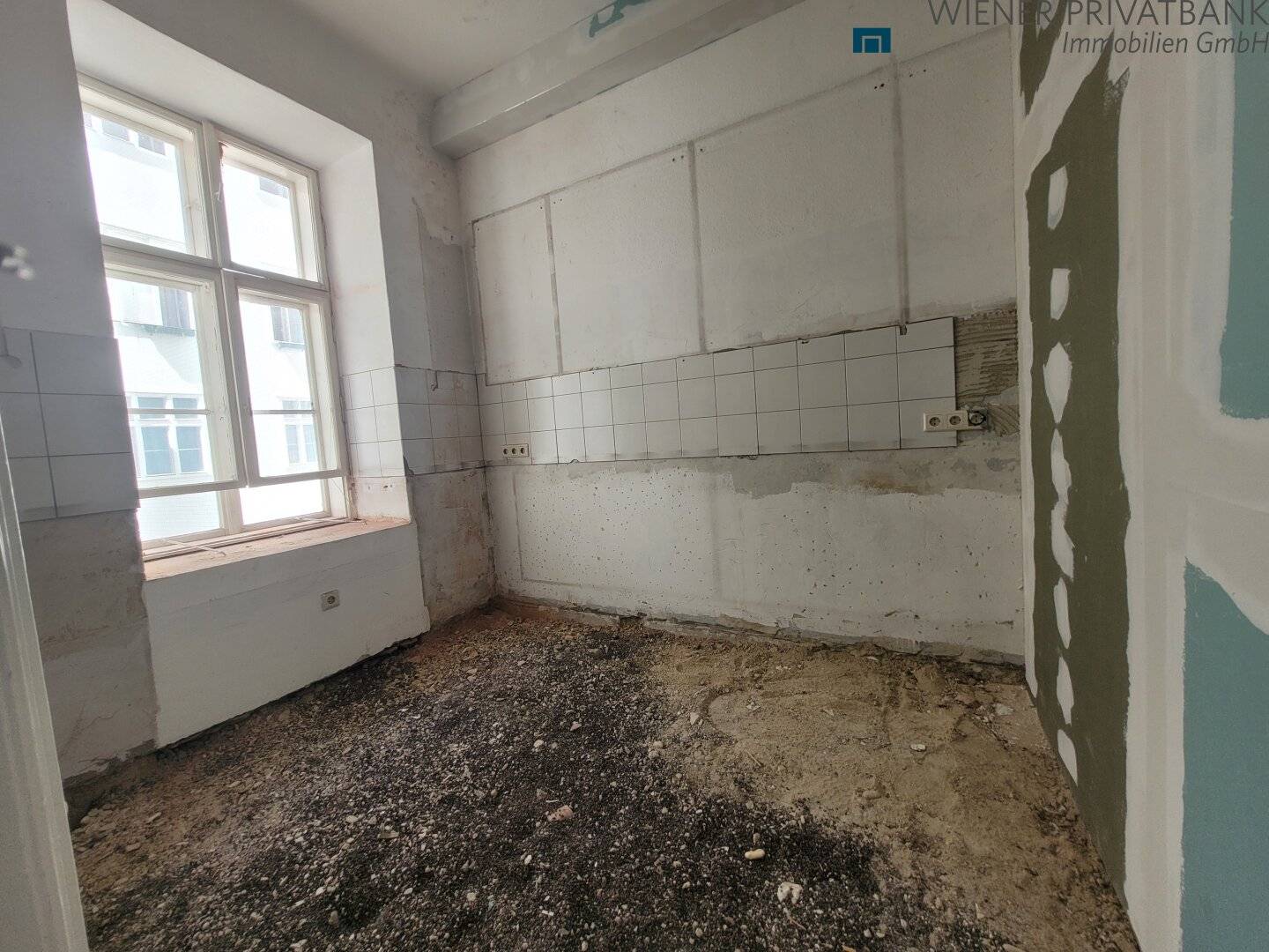 KOMPAKTE WOHNUNG ZUM SELBER GESTALTEN BEIM SERVITENVIERTEL