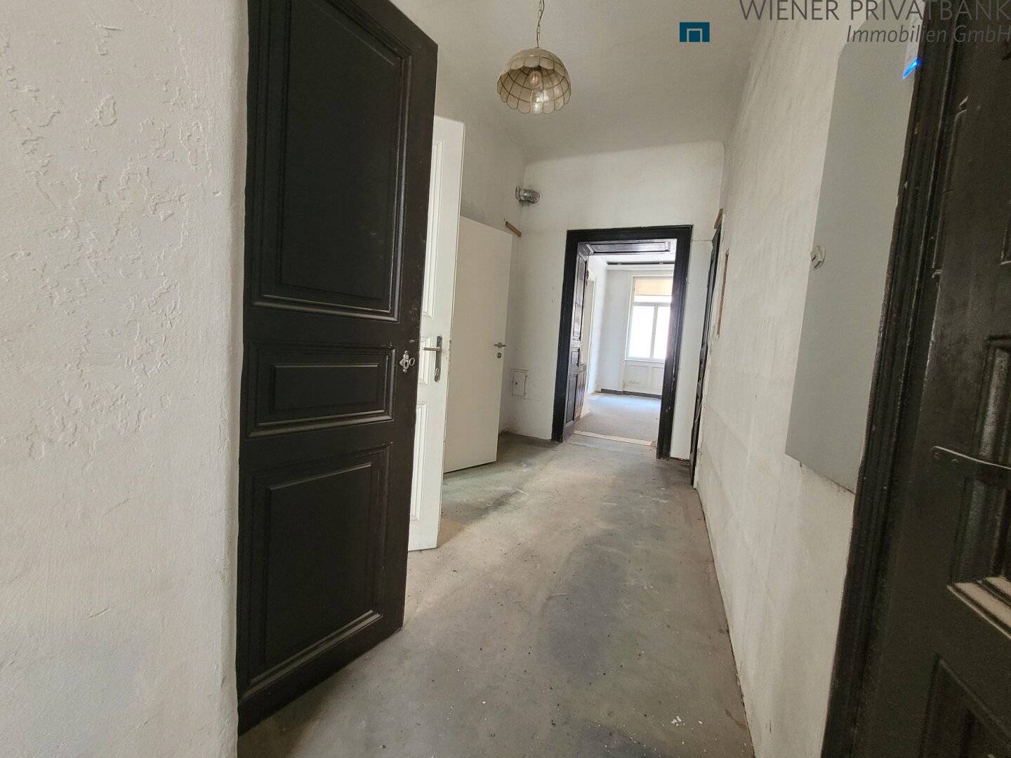KOMPAKTE WOHNUNG ZUM SELBER GESTALTEN BEIM SERVITENVIERTEL