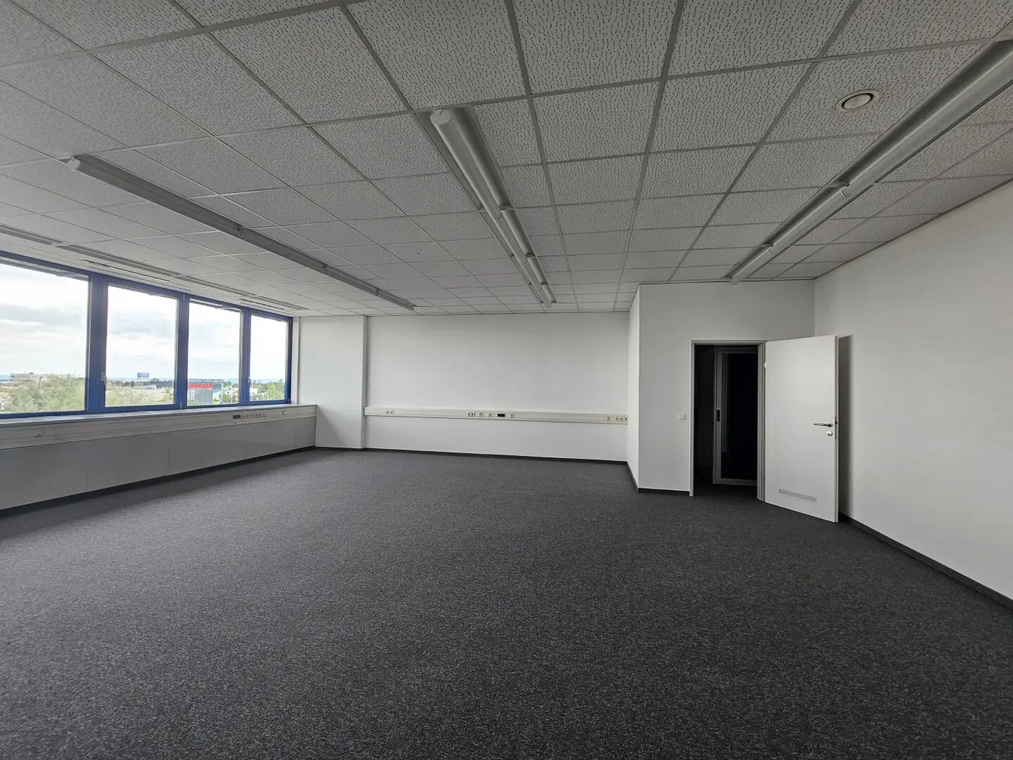 251-1,2 - Büro zu mieten ab sofort im IKANO OFFICE PARK 2351 Wiener Neudorf