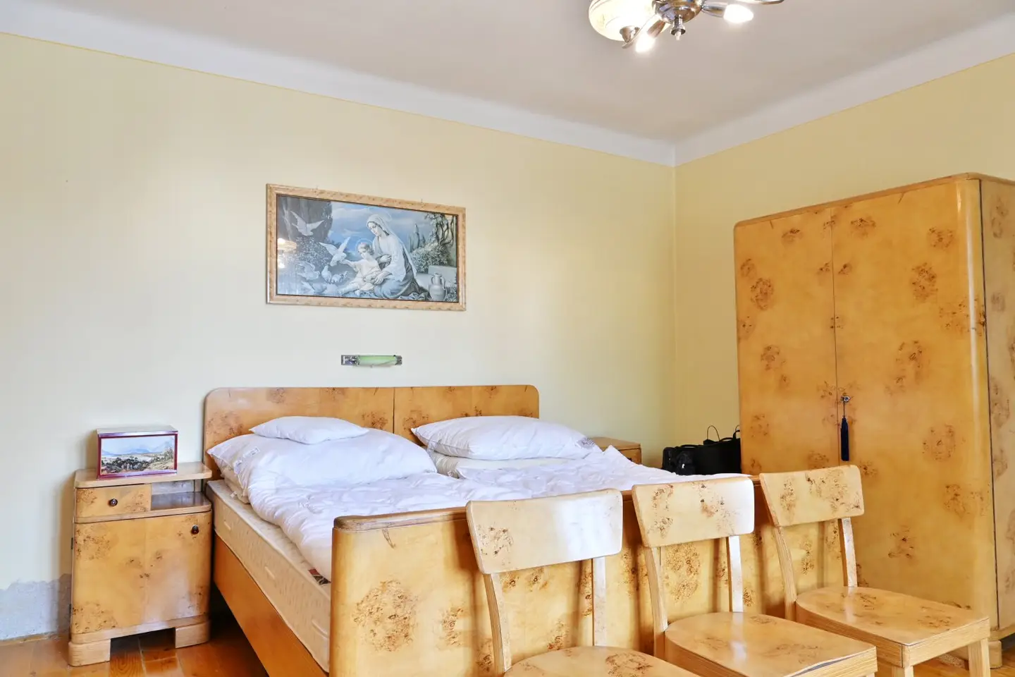 Mehr Raum für Ihre Ideen - Wohnhaus mit Geschäftsflächen & Nebengebäude in Platt (Retzer Land)