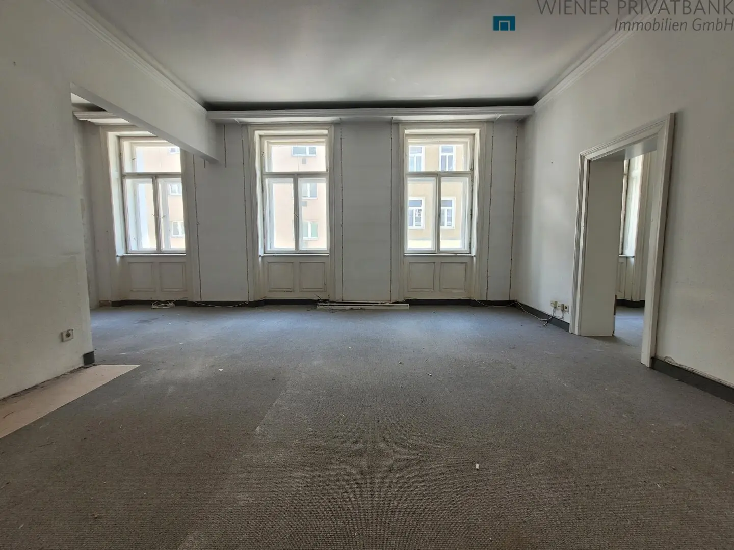 GROSSZÜGIGE 2 ZIMMER WOHNUNG ZUM SELBER GESTALTEN BEIM SERVITENVIERTEL