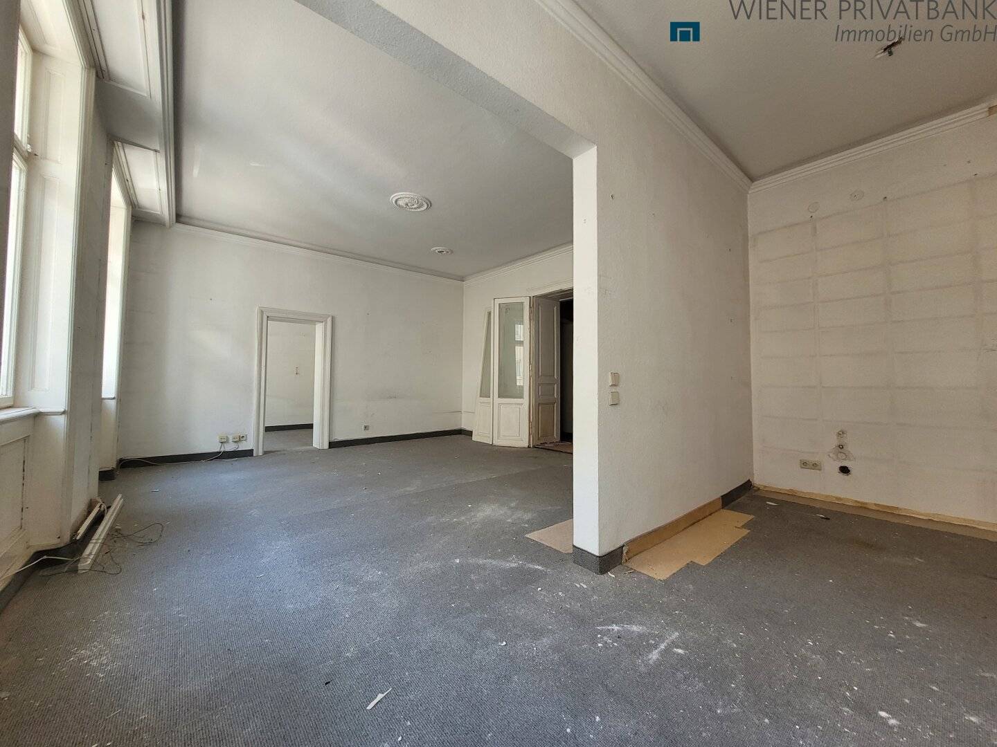 GROSSZÜGIGE 2 ZIMMER WOHNUNG ZUM SELBER GESTALTEN BEIM SERVITENVIERTEL