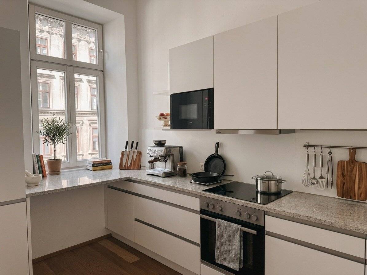 Vollmöblierte 4-Zimmer-Wohnung im Servitenviertel mit Balkon