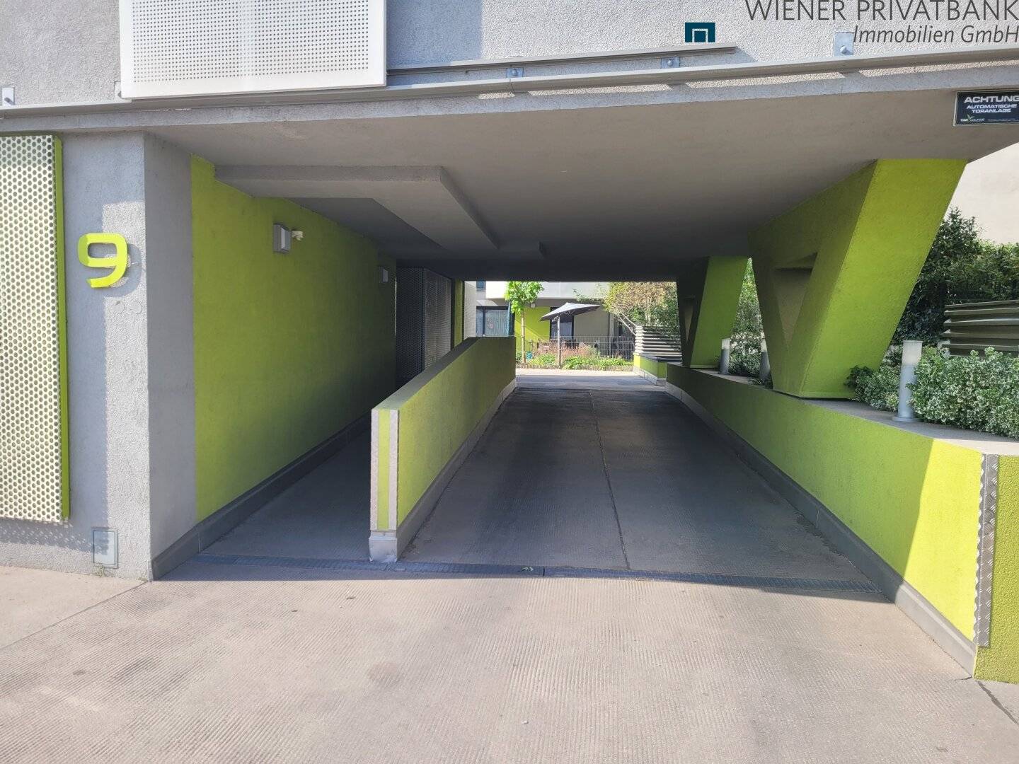 GARAGENPLATZ IN GEPFLEGTER GARAGE ZUM KAUF (G02)
