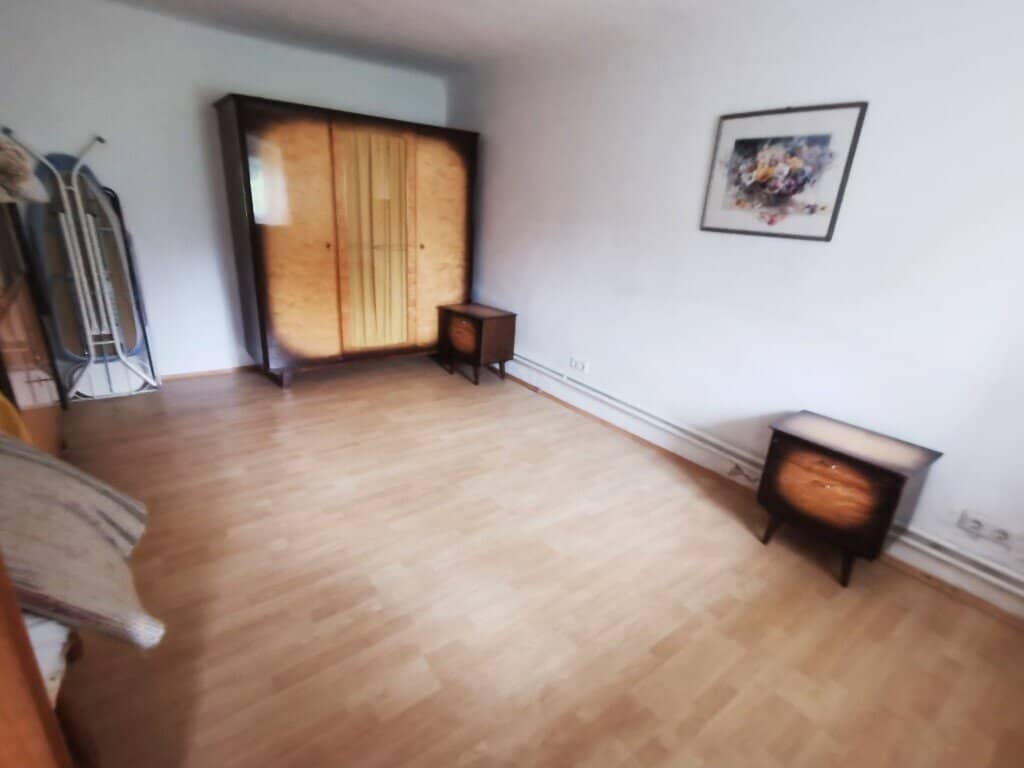 Einfamilienhaus mit Nebengebäuden in ruhiger Sackgassenlage in begehrter Lage am Fuße des Gedersbergs!