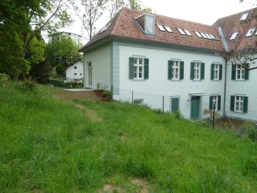Zinshaus mit 11 Wohneinheiten in Ruhelage Nähe Schloss St. Martin!