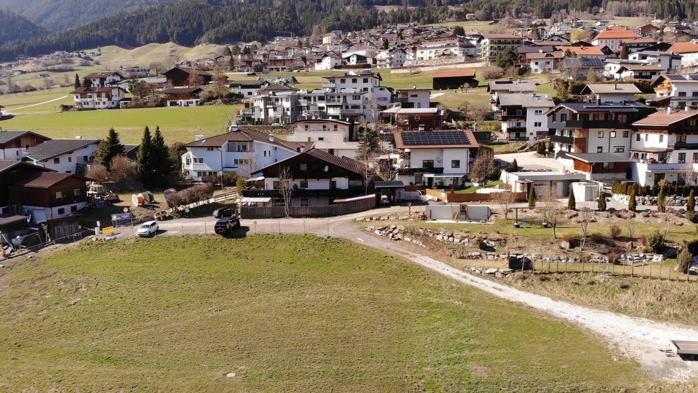 Sonniges Grundstück in Telfes im Stubai - entweder zum selbst bauen oder bauen lassen.