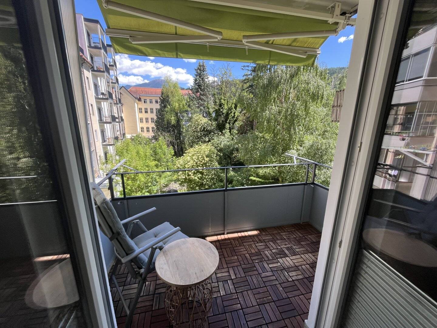 Top-Lage bei Uni & Klinik: Moderne Wohnung mit Lift und sonnigem Panorama-Balkon