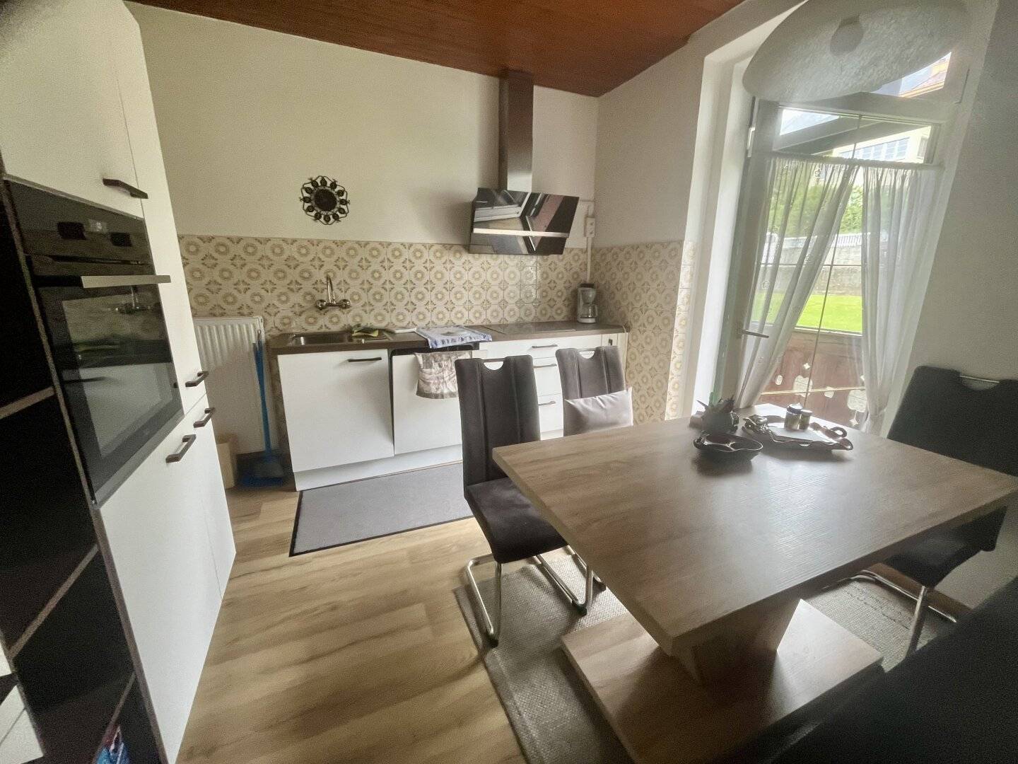 Höttinger Garten-Oase: Exklusives Mehrfamilienhaus mit Privatgärten & Panoramablick