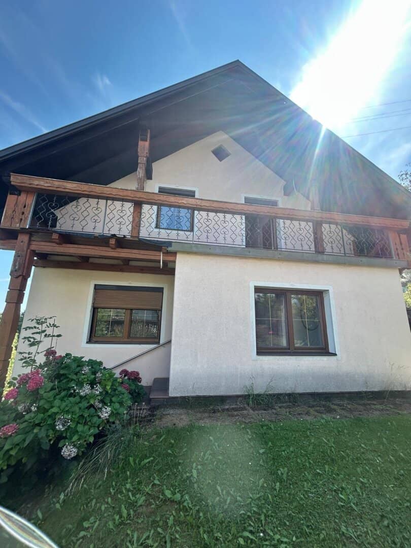 Zweifamilienhaus in Griffen mit Panoramablick