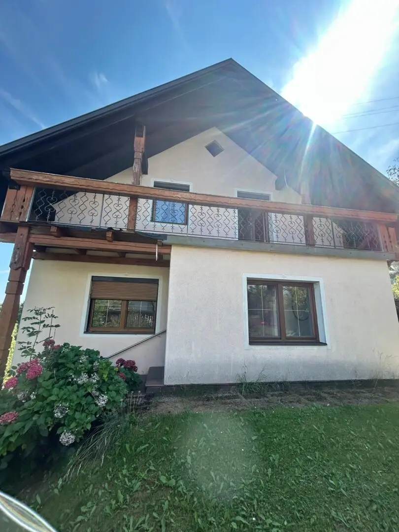 Zweifamilienhaus in Griffen mit Panoramablick