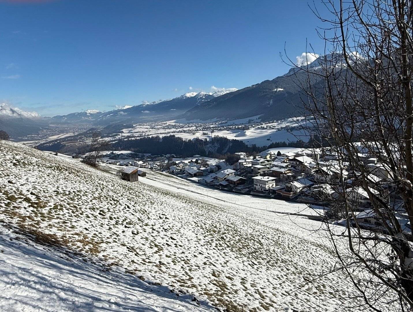 Großzügiges, sonniges Grundstück in herrlicher Aussichtslage