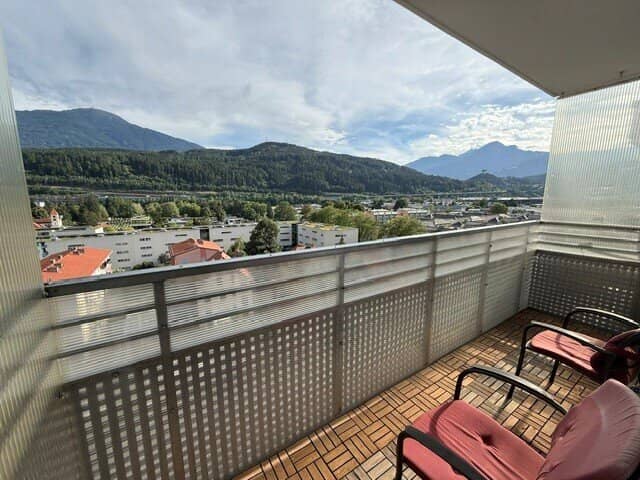 Sonnige, gut geschnittene 2-Zi. Dachgeschoßwohnung mit Balkon