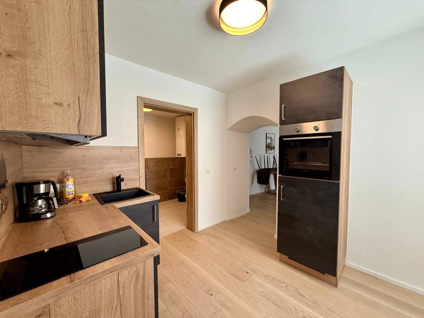 Wunderschöne 2-Zimmer-Wohnung in kernsaniertem Stadthaus in Top Lage