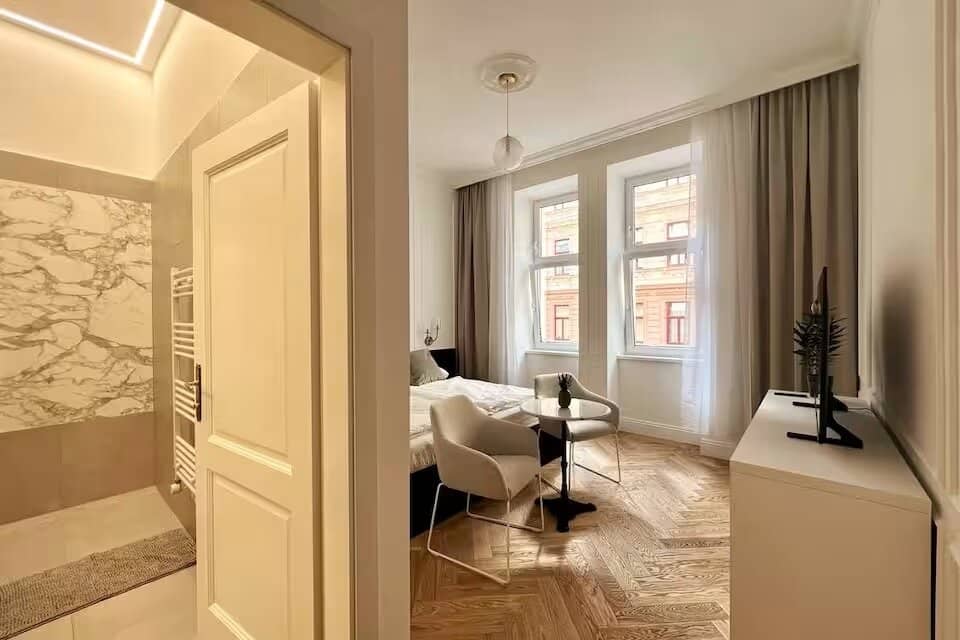 Pärchen-/Singlehit - Funktionale 2-Zimmer Altbauwohnung generalsaniert und vollmöbliert | Cottageviertel