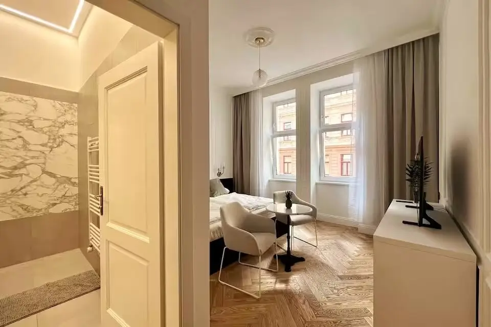 Pärchen-/Singlehit - Funktionale 2-Zimmer Altbauwohnung generalsaniert und vollmöbliert | Cottageviertel