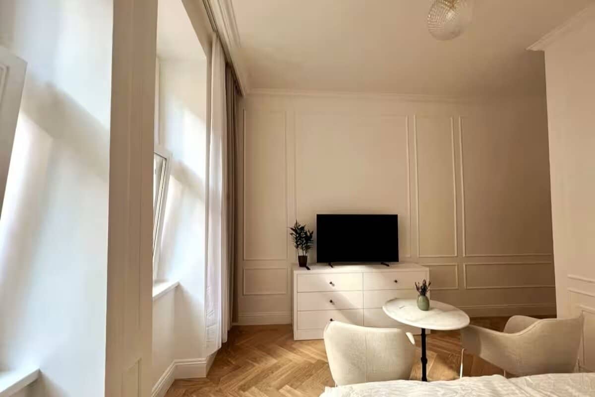 Pärchen-/Singlehit - Funktionale 2-Zimmer Altbauwohnung generalsaniert und vollmöbliert | Cottageviertel