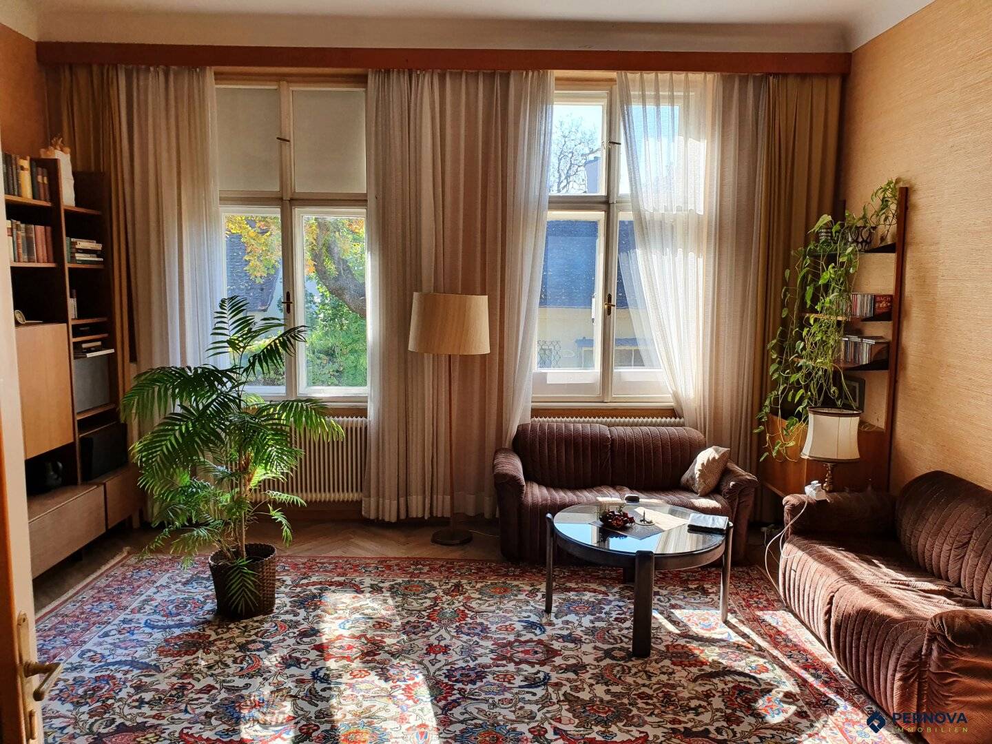Charme und Potential: Jahrhundertwendevilla mit großzügigem Garten im ruhigen Wohnviertel von Baden
