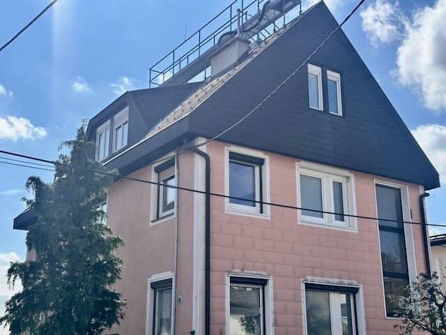 Charmante 2-Zi-DG-Wohnung mit Terrasse & Garten in 1140 Wien inklusive Heizung und Warmwasserakonto