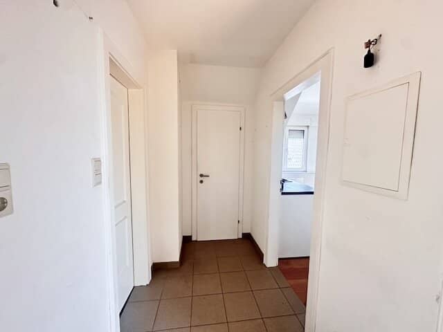 Charmante 2-Zi-DG-Wohnung mit Terrasse & Garten in 1140 Wien inklusive Heizung und Warmwasserakonto