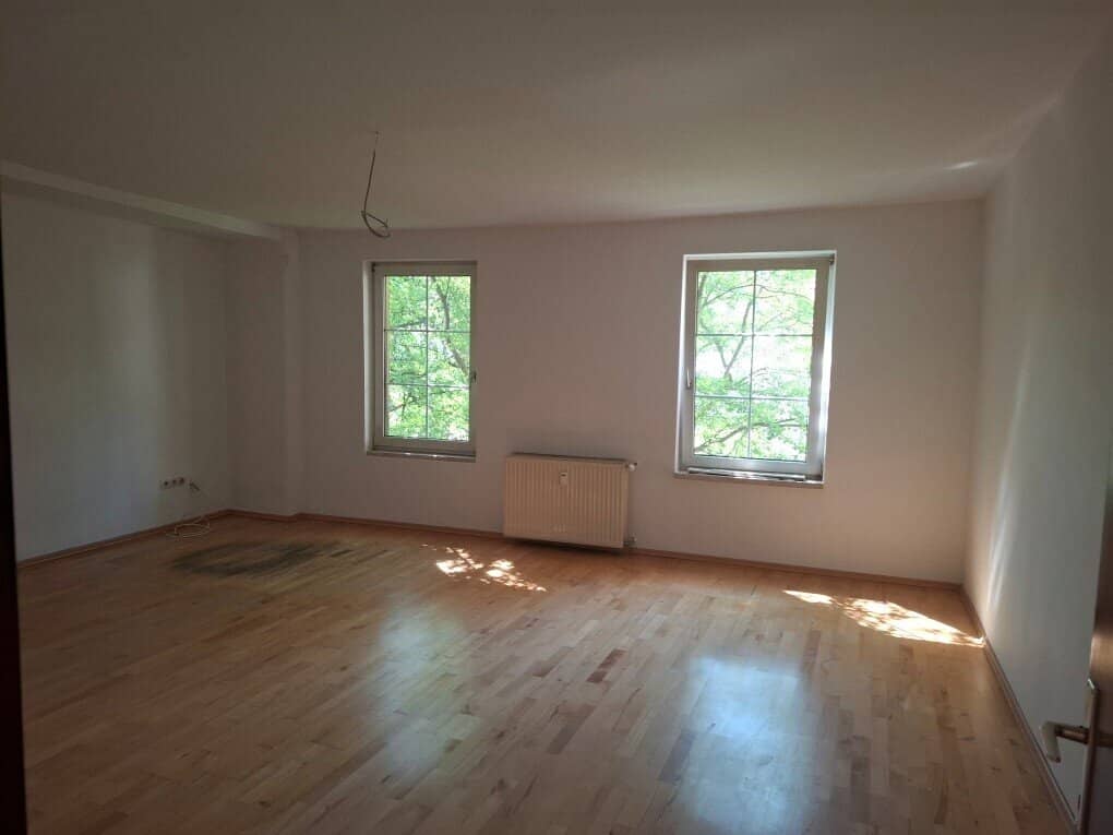 Renovierungsbedürftige 2-Zimmer-Wohnung mit Küchenblock im 1. Obergeschoß im Zentrum von Bruck/Mur zu kaufen !