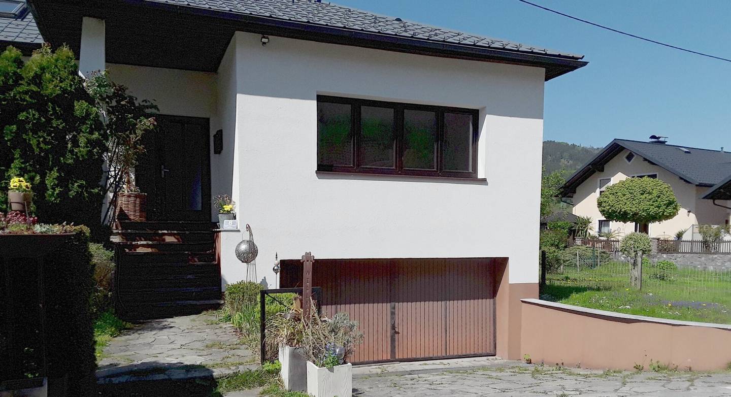 Eine reizende 52 m²  2-Zimmer Wohnung und 30 m² Gartenfläche in einem Zweifamilienhaus.