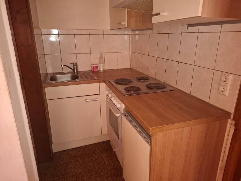 Zentrale, renovierungsbedürftige Kleinwohnung im 1. Obergeschoß eines Wohn-Geschäftshauses in Bruck/Mur zu kaufen !