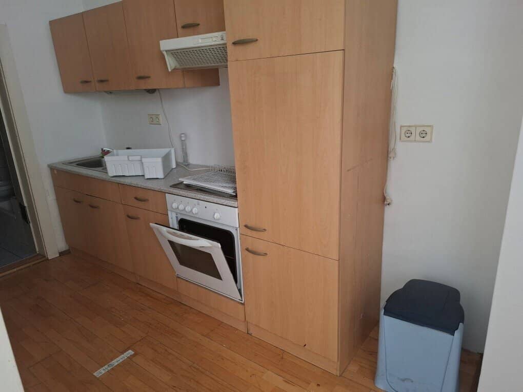 Zentrumsnahe 3-Zimmer-Altbauwohnung mit Küchenblock im 1. Obergeschoß in Bruck/Mur zu kaufen !