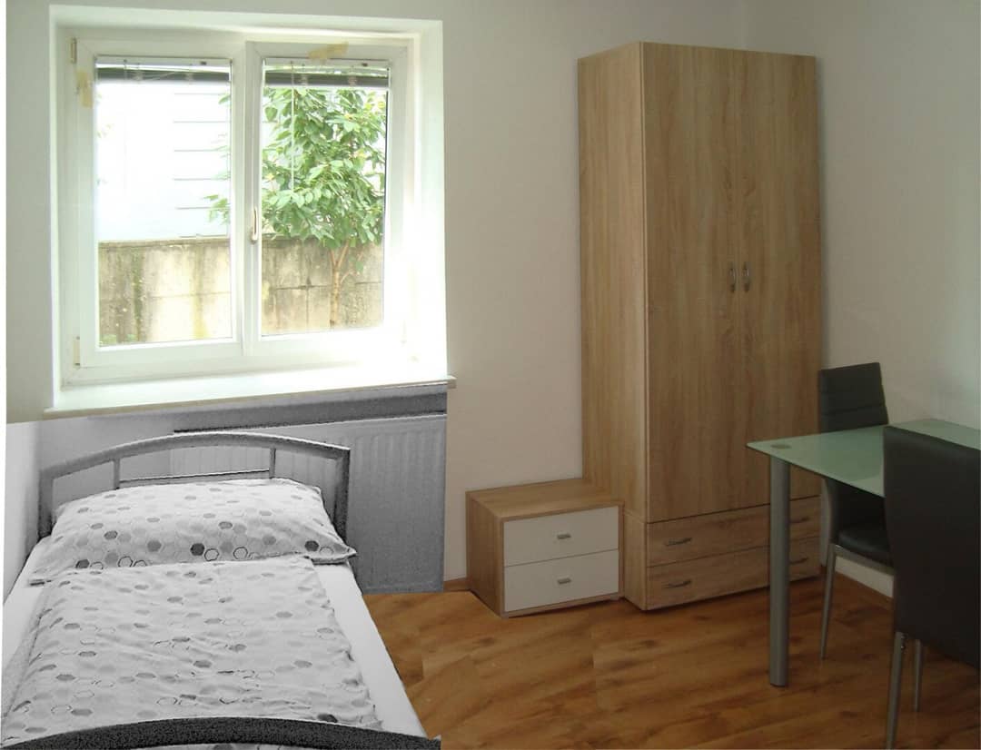 Ein Einzelzimmer, Monteurzimmer oder Arbeiterzimmer mit PKW– Stellplatz