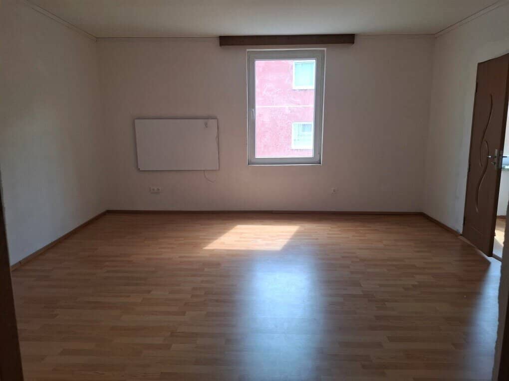 Geräumige 3-Zimmer-Wohnung mit Freifläche im 1. Obergeschoß in Judenburg zu mieten !