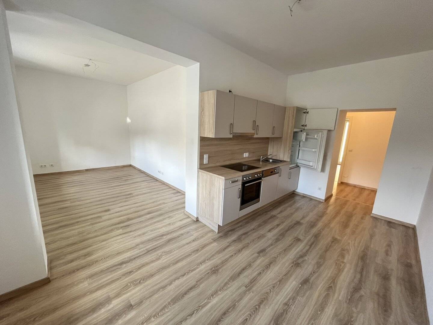 ++Knittelfeld: Geräumige 3-Zimmer-Mietwohnung mit Terrasse in zentrumsnaher Lage++