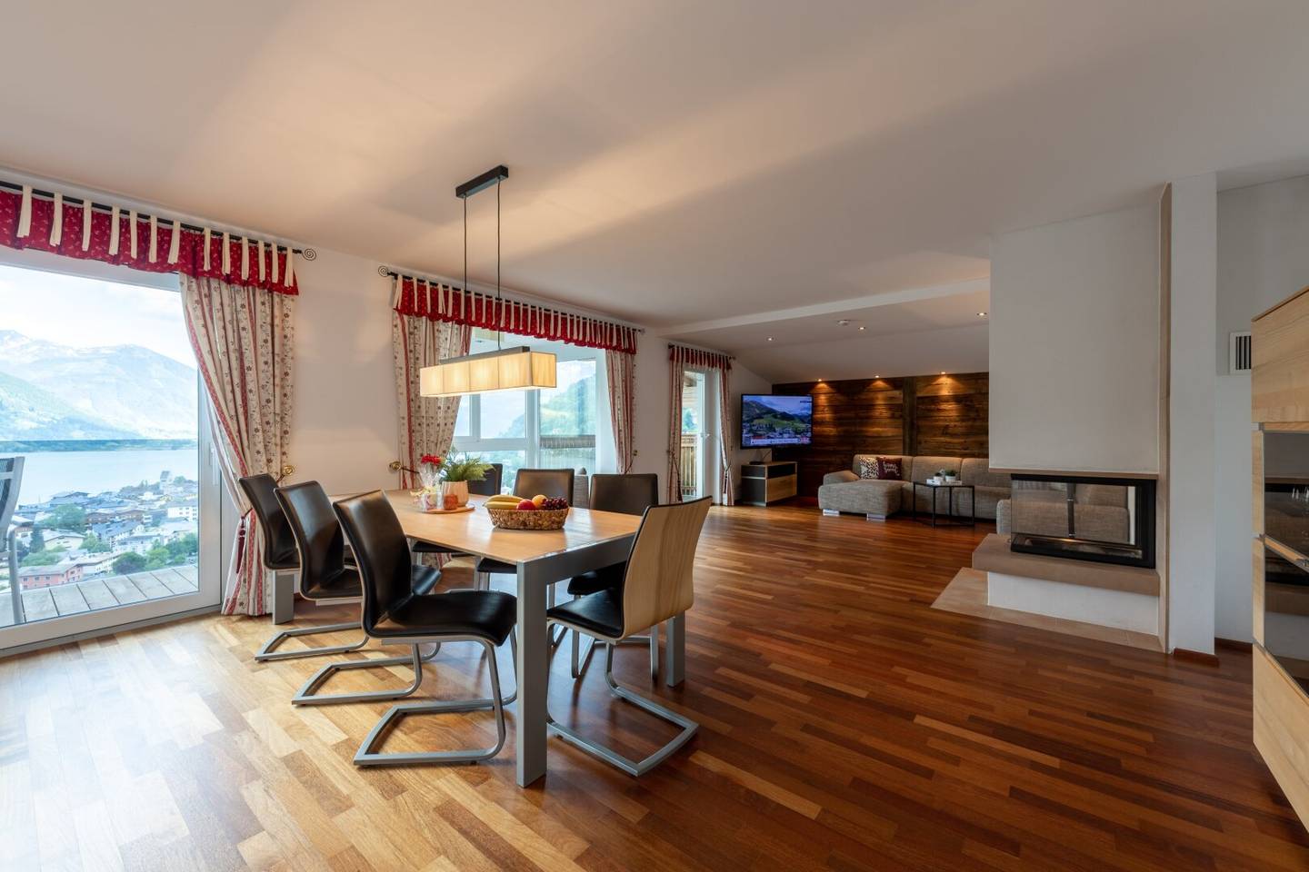 Traum-Penthouse über den Dächern von Zell am See, mit einzigartigem Seeblick und touristischer Nutzung