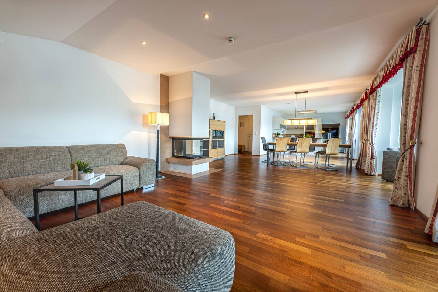 Traum-Penthouse über den Dächern von Zell am See, mit einzigartigem Seeblick und touristischer Nutzung