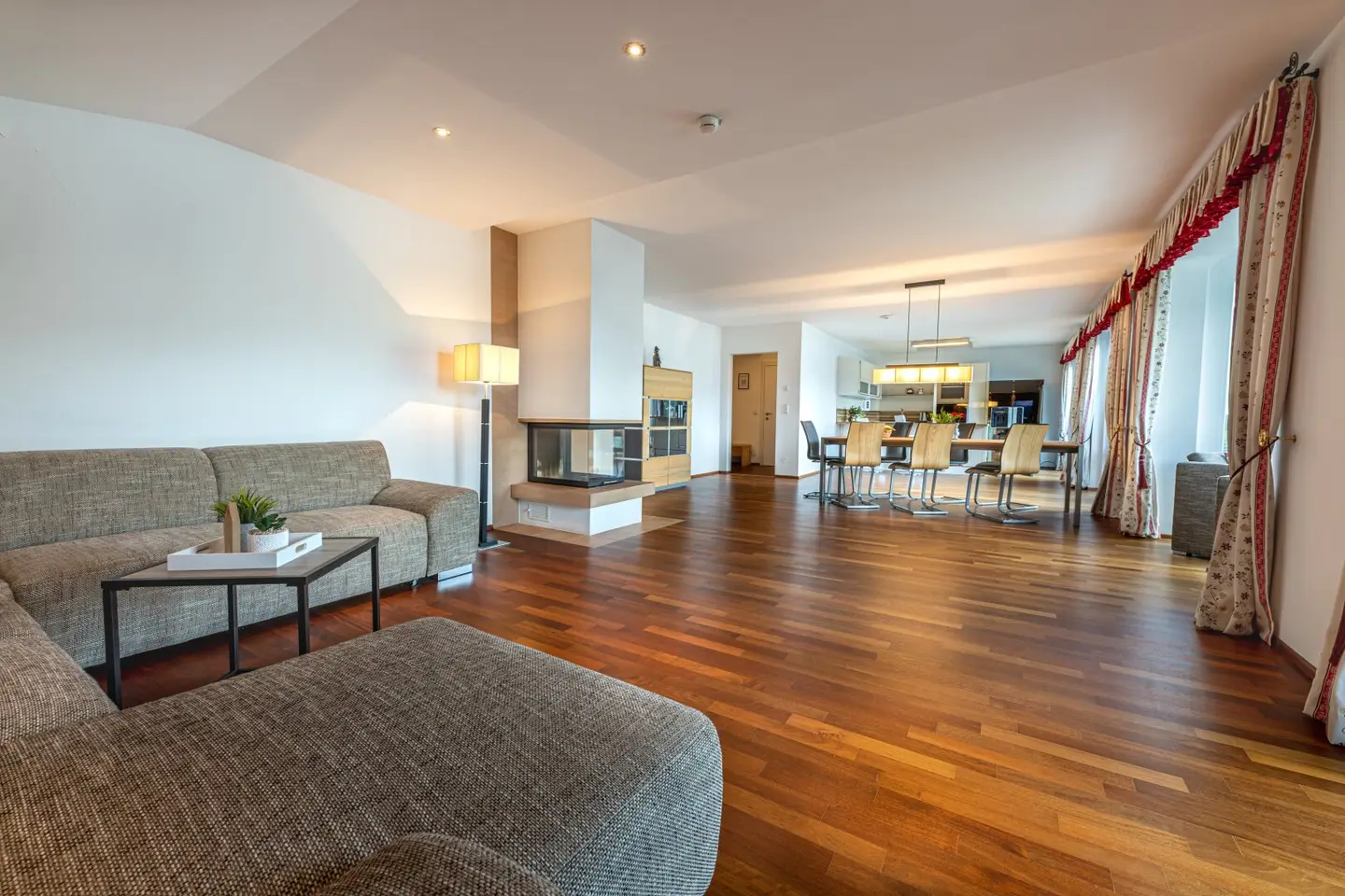 Traum-Penthouse über den Dächern von Zell am See, mit einzigartigem Seeblick und touristischer Nutzung