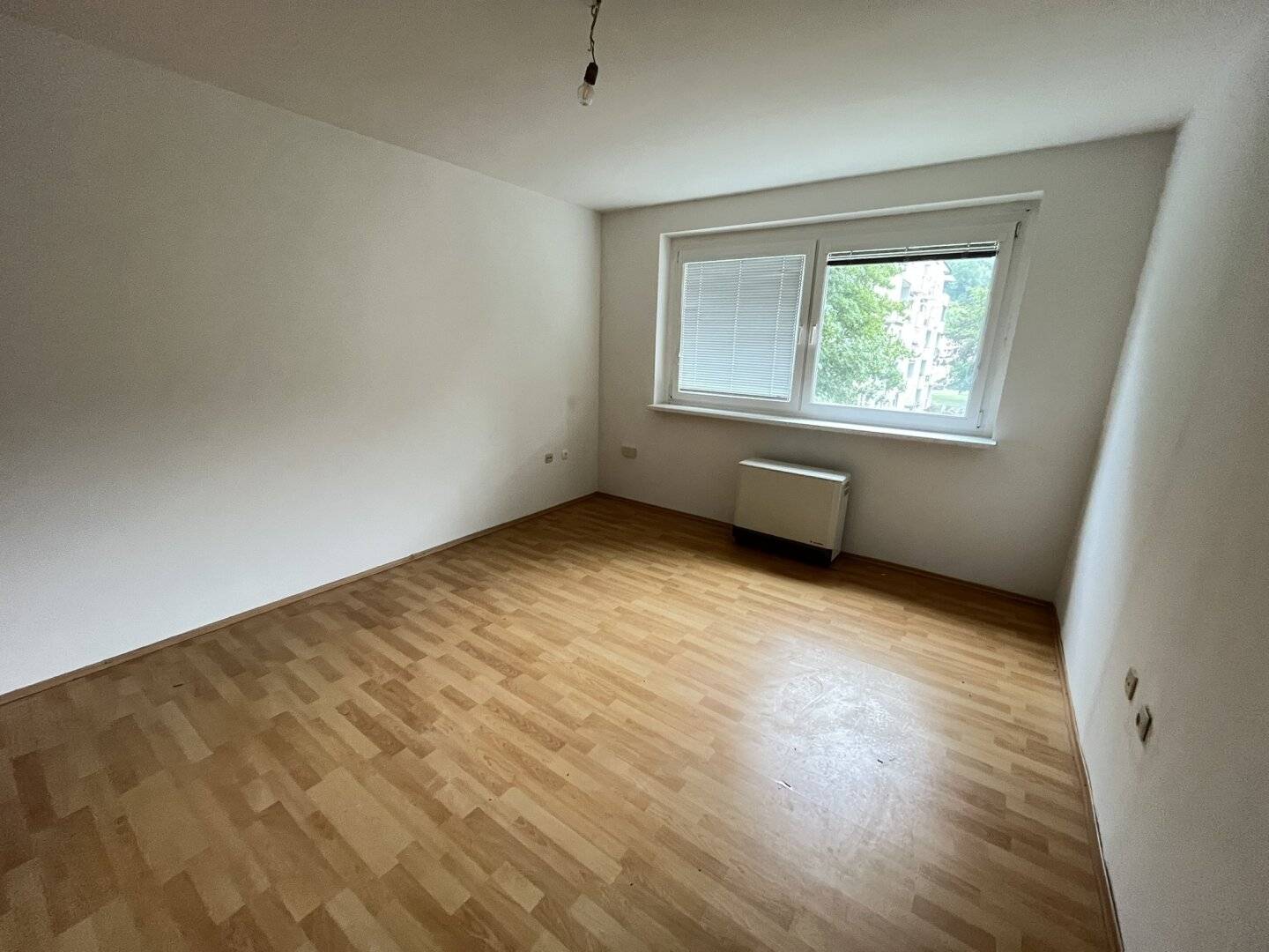 ++ Nette 1-Zimmer Wohnung in ruhiger Wohngegend in Göss ++