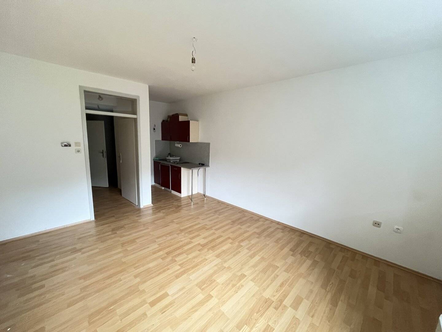 ++ Nette 1-Zimmer Wohnung in ruhiger Wohngegend in Göss ++