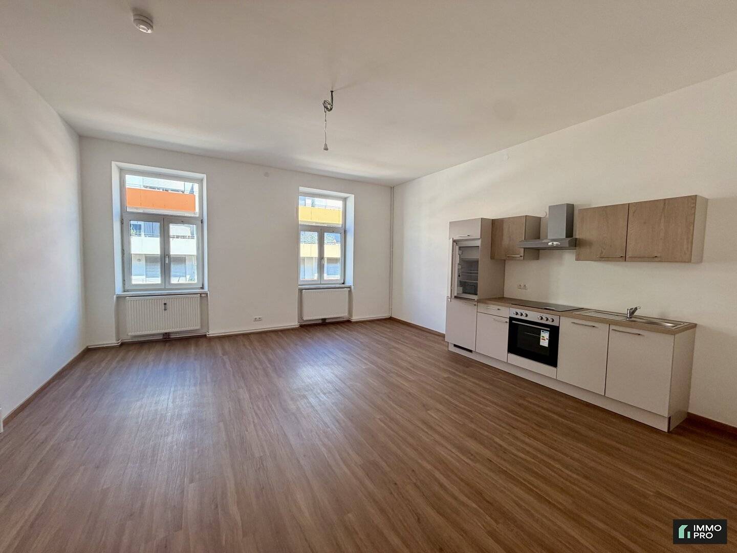 Helle zentral gelegene 3-Zimmer-Wohnung - WG geeignet