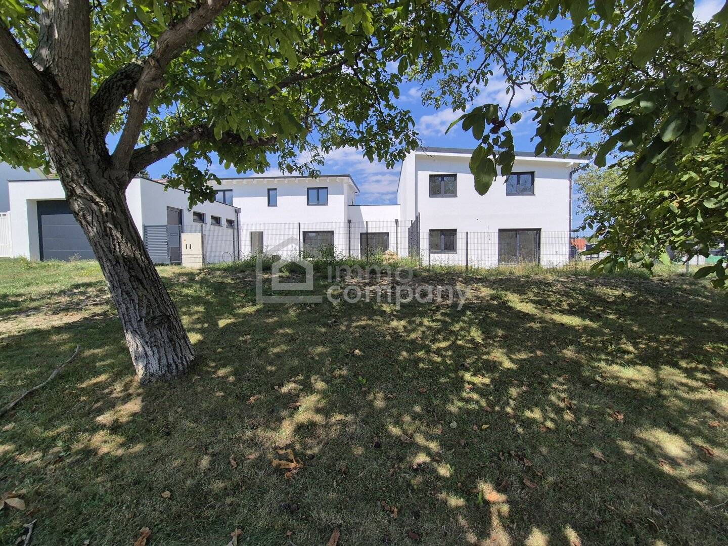 Doppelhaushälfte in Sigleß – Erstbezug, 153 m² Wohnfläche, Garage