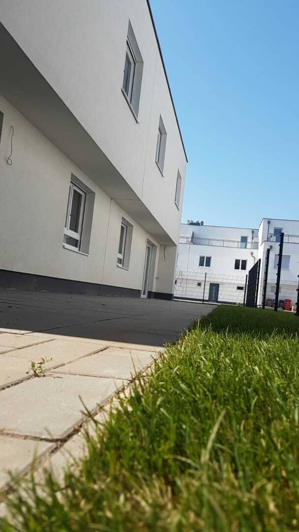+++PROVISION FREI+++ DOPPELHAUSHÄLFTE 5 ZIMMER, GARTEN UND TERRASSE.
