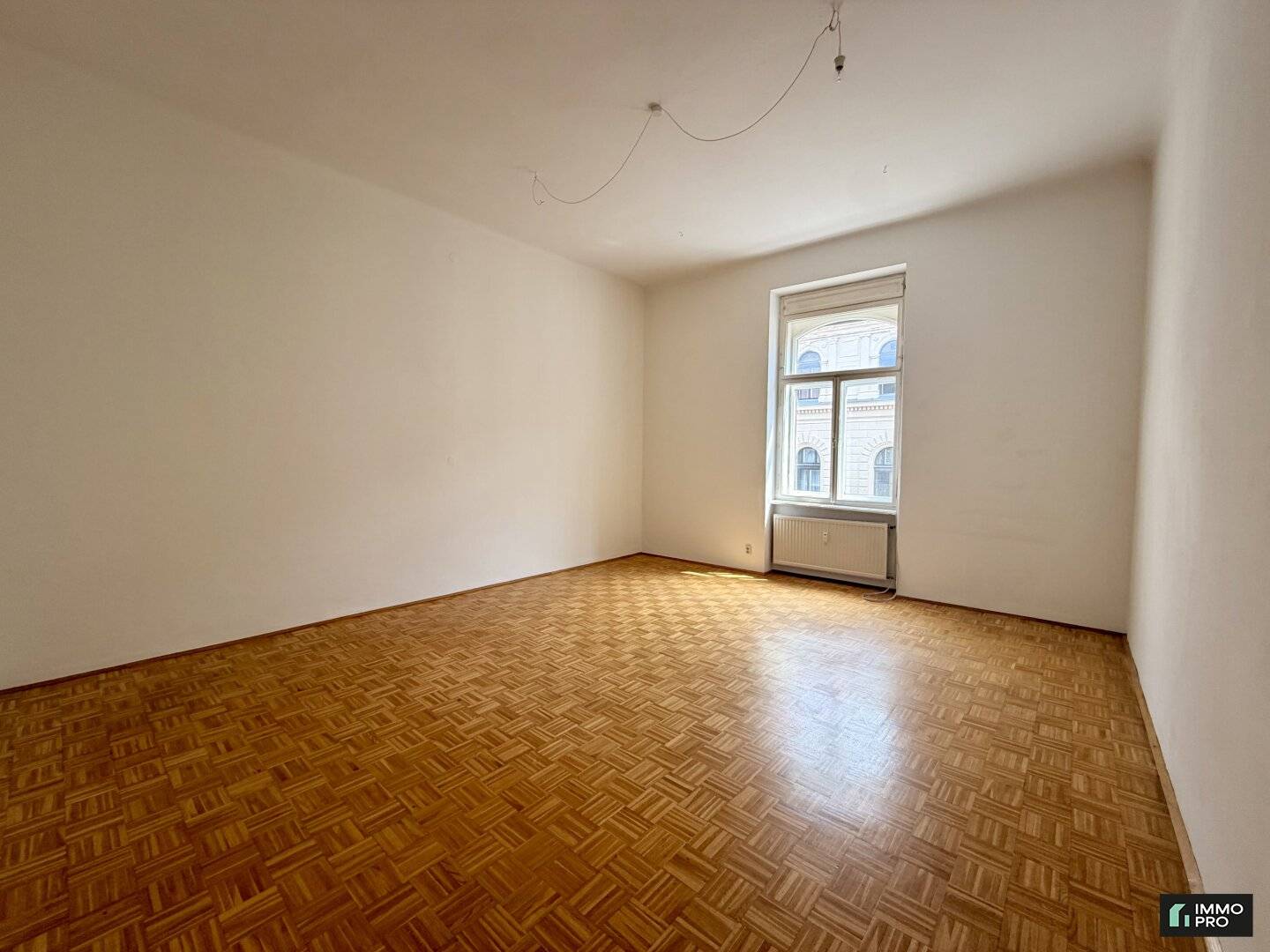 Schöne 2-Zimmer-Wohnung in zentraler Lage zu vermieten! Marburger Kai!