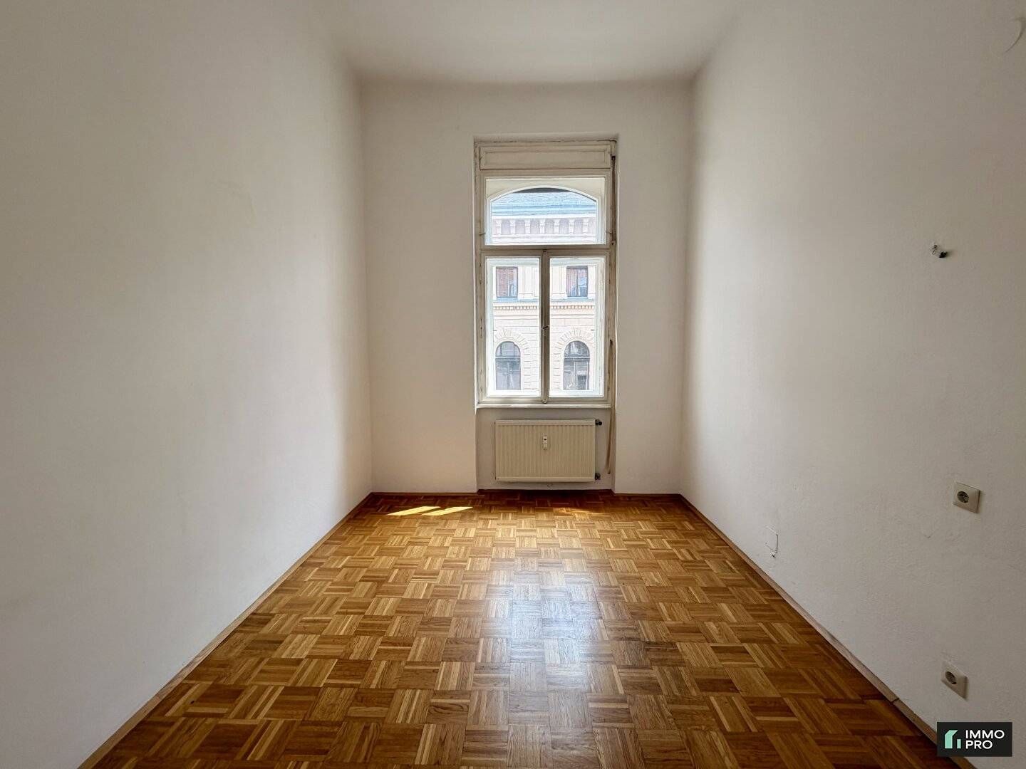 Schöne 2-Zimmer-Wohnung in zentraler Lage zu vermieten! Marburger Kai!